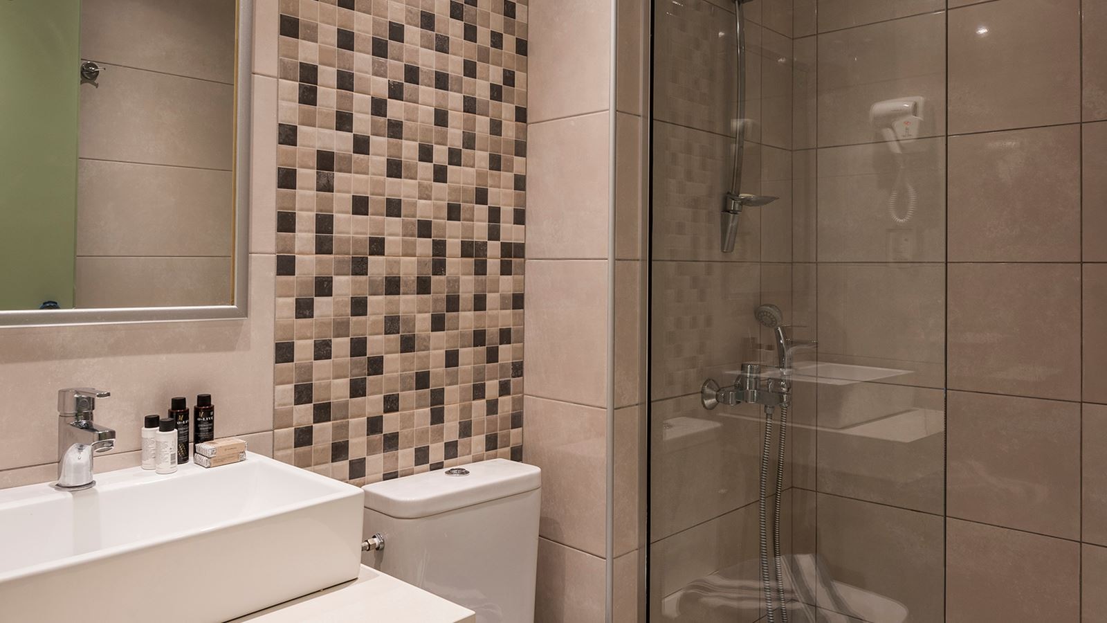 rooms-superior-double-room