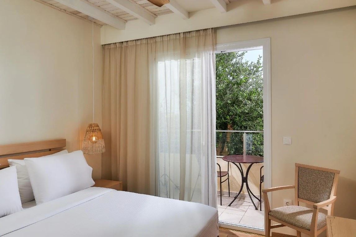 rooms-double-premium-inlandview-balcony