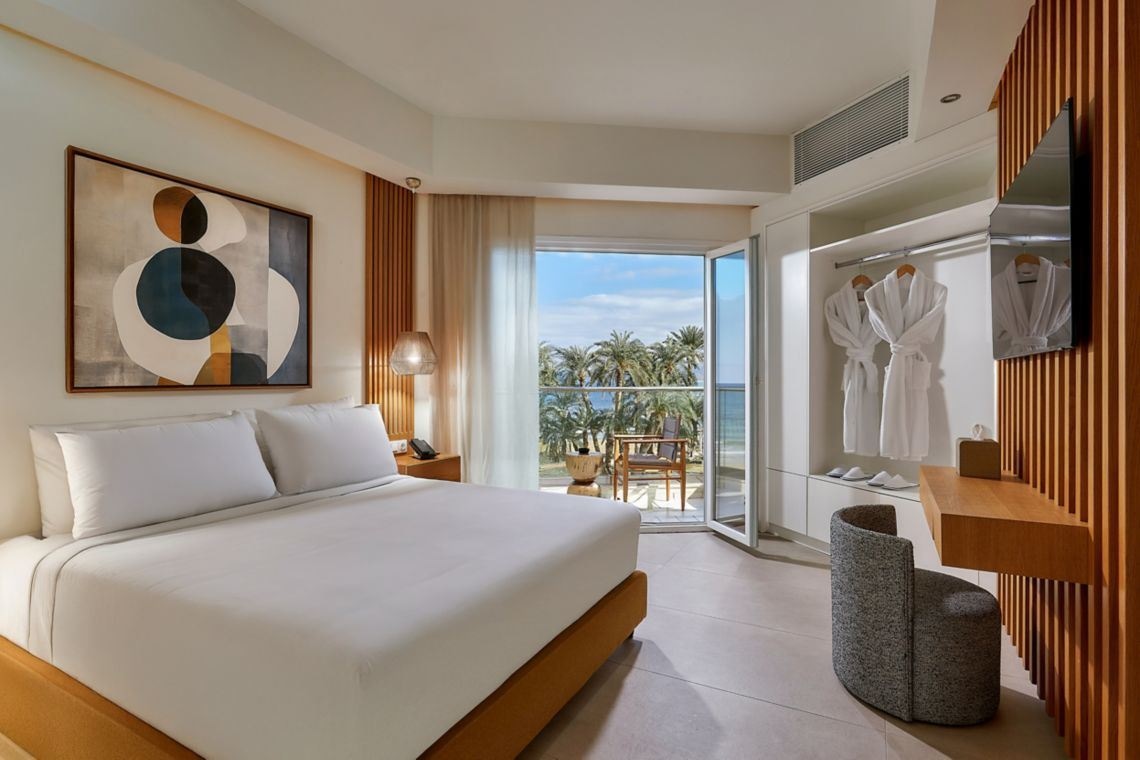 rooms-room-classic-double-landview-balcony