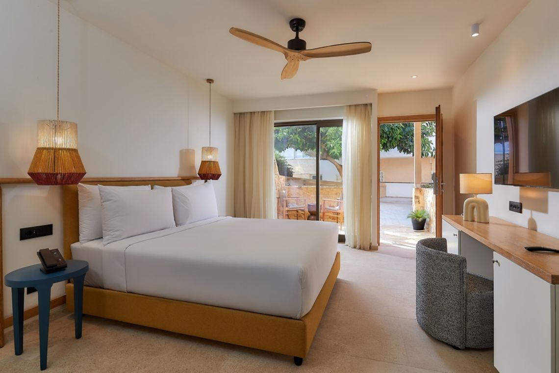 rooms-room-premium-twin-landview-balcony