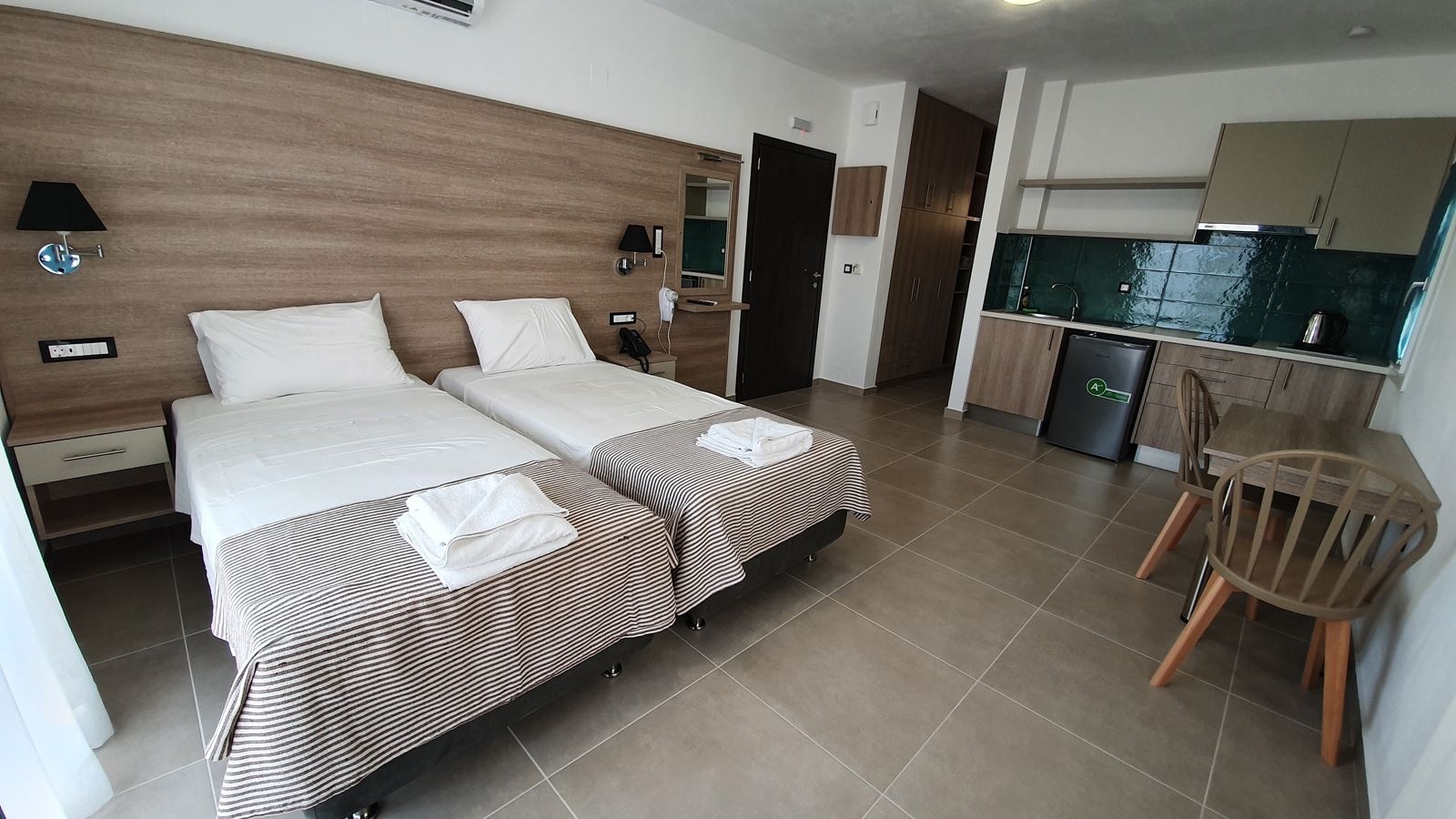 rooms-doubletwin-room-sea-view