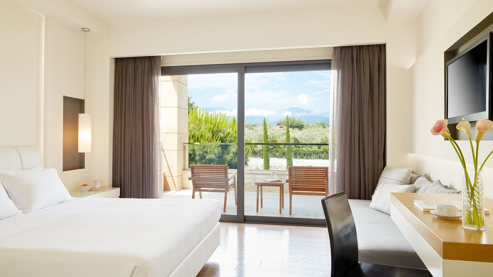 rooms-classic-room-olympus-view