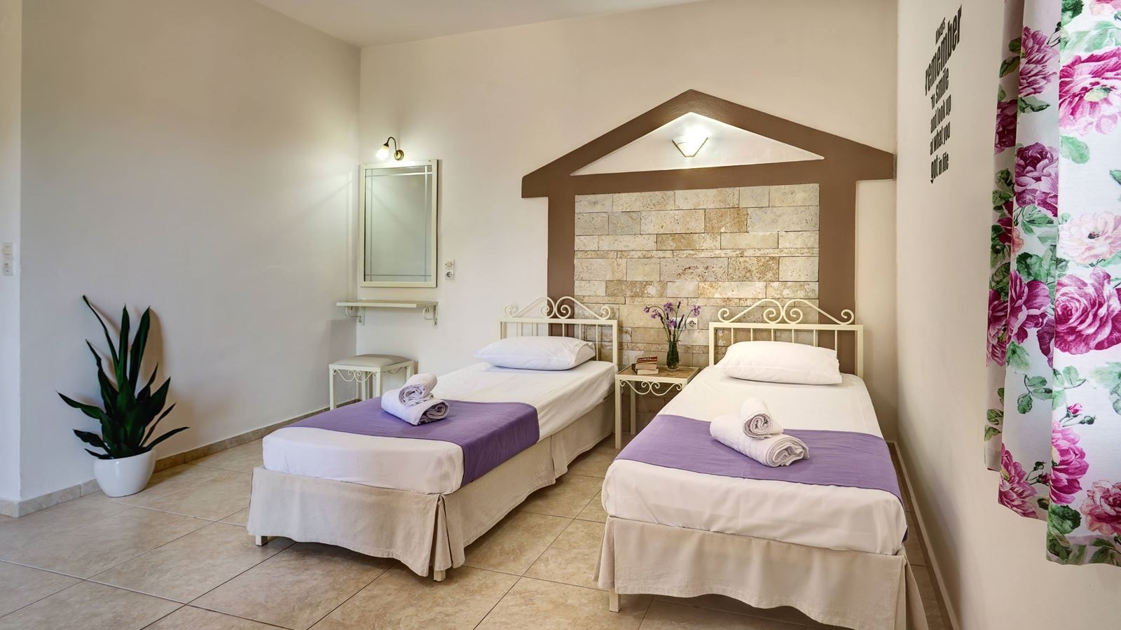 rooms-double-studio-garden-view