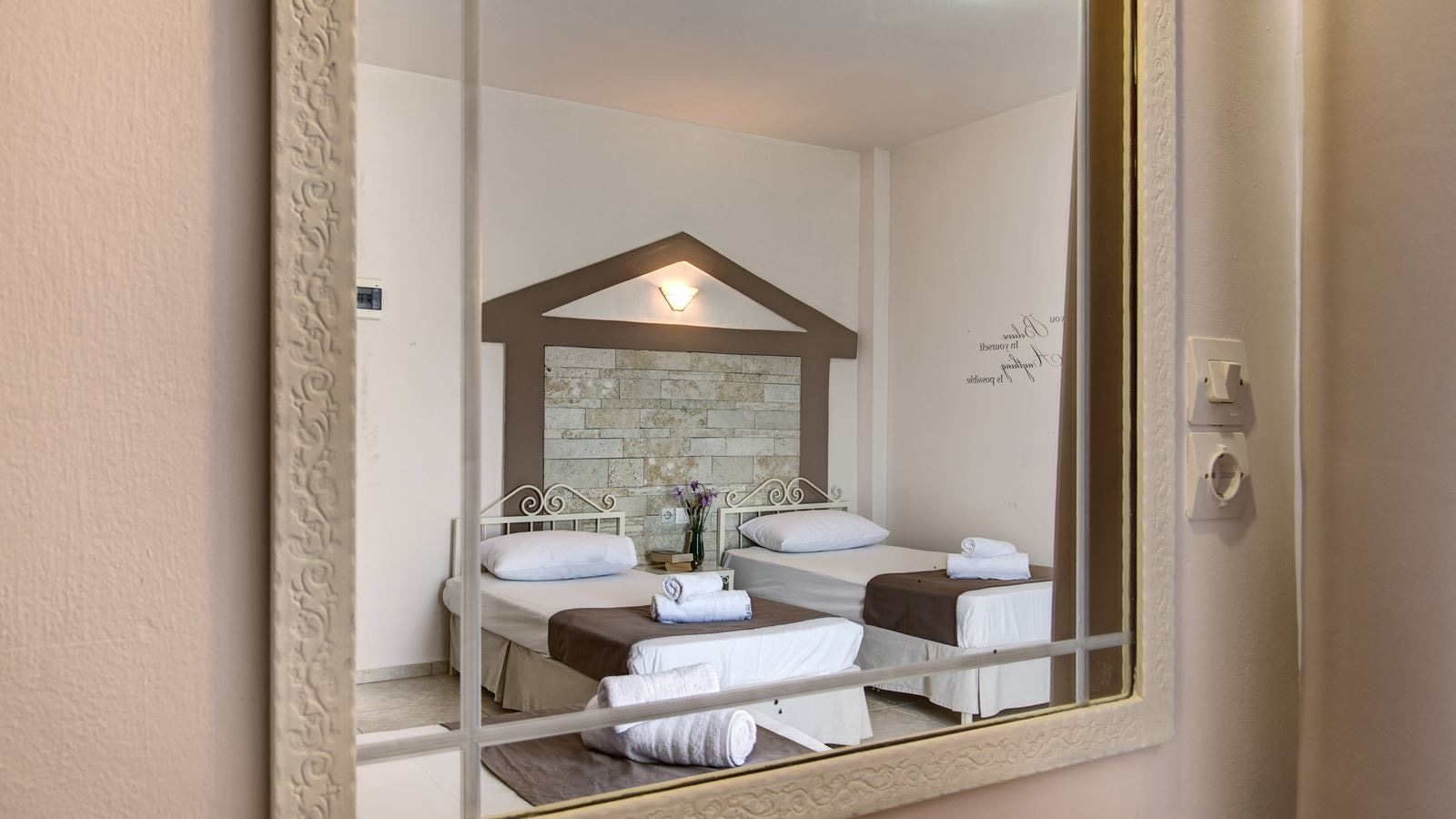 rooms-studio-triple-garden-view