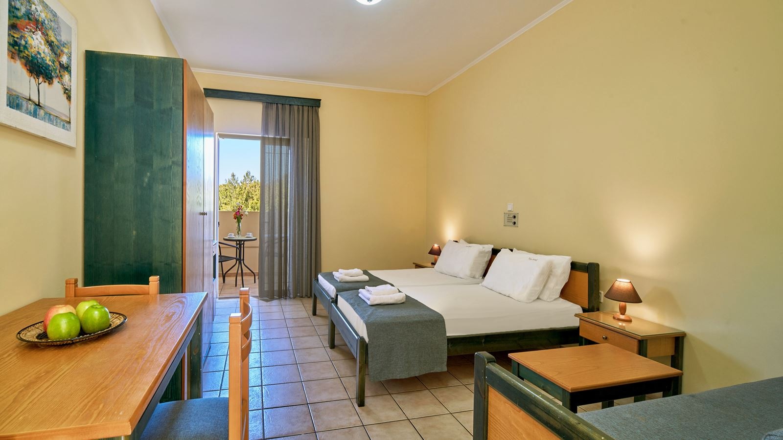 rooms-standard-studio-balcony