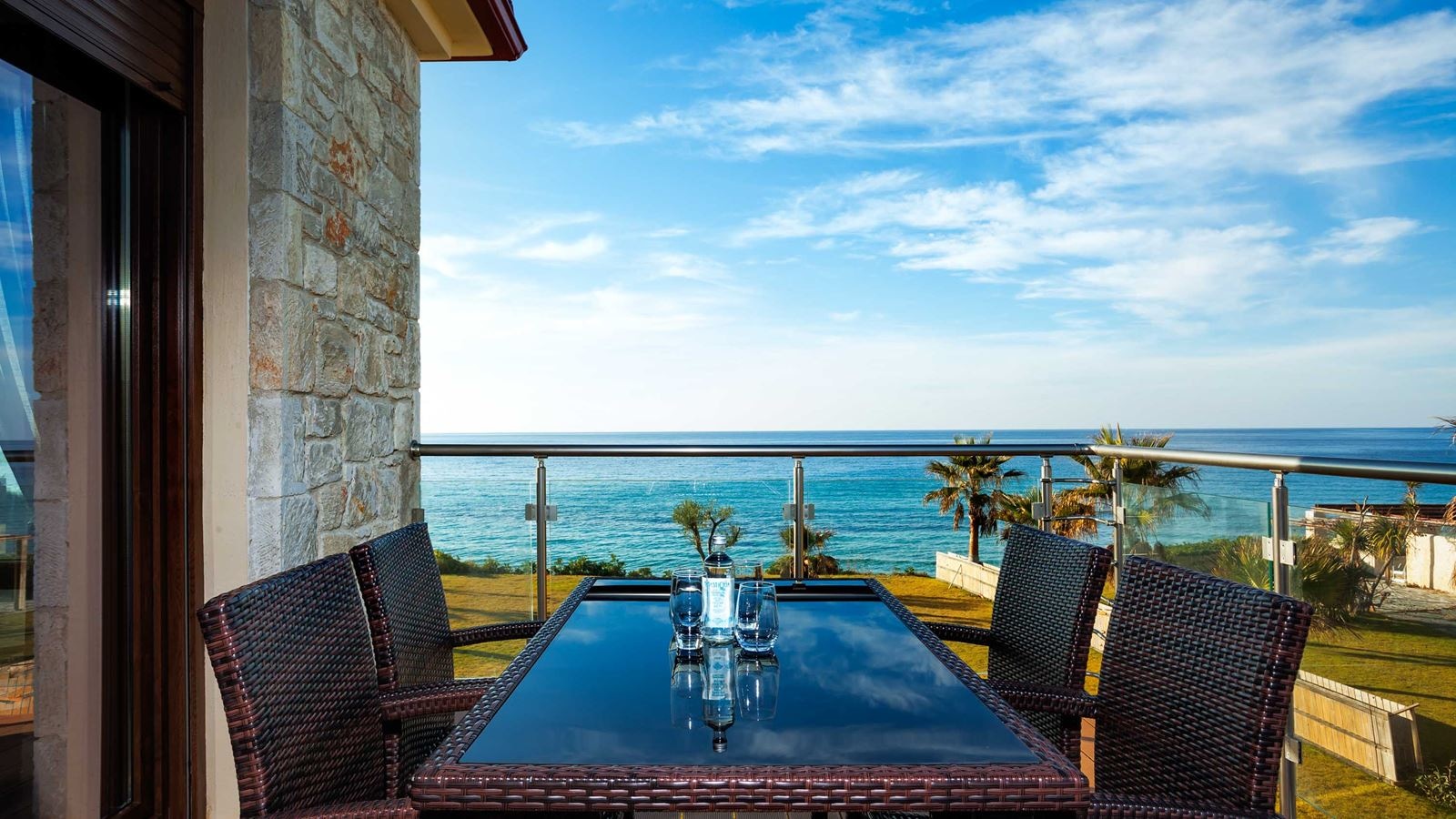 rooms-family-suite-2bedroom-sea-view