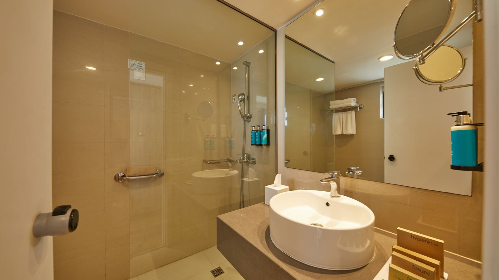 rooms-my-favorite-club-junior-suite-frontal-sea-view-swim-up