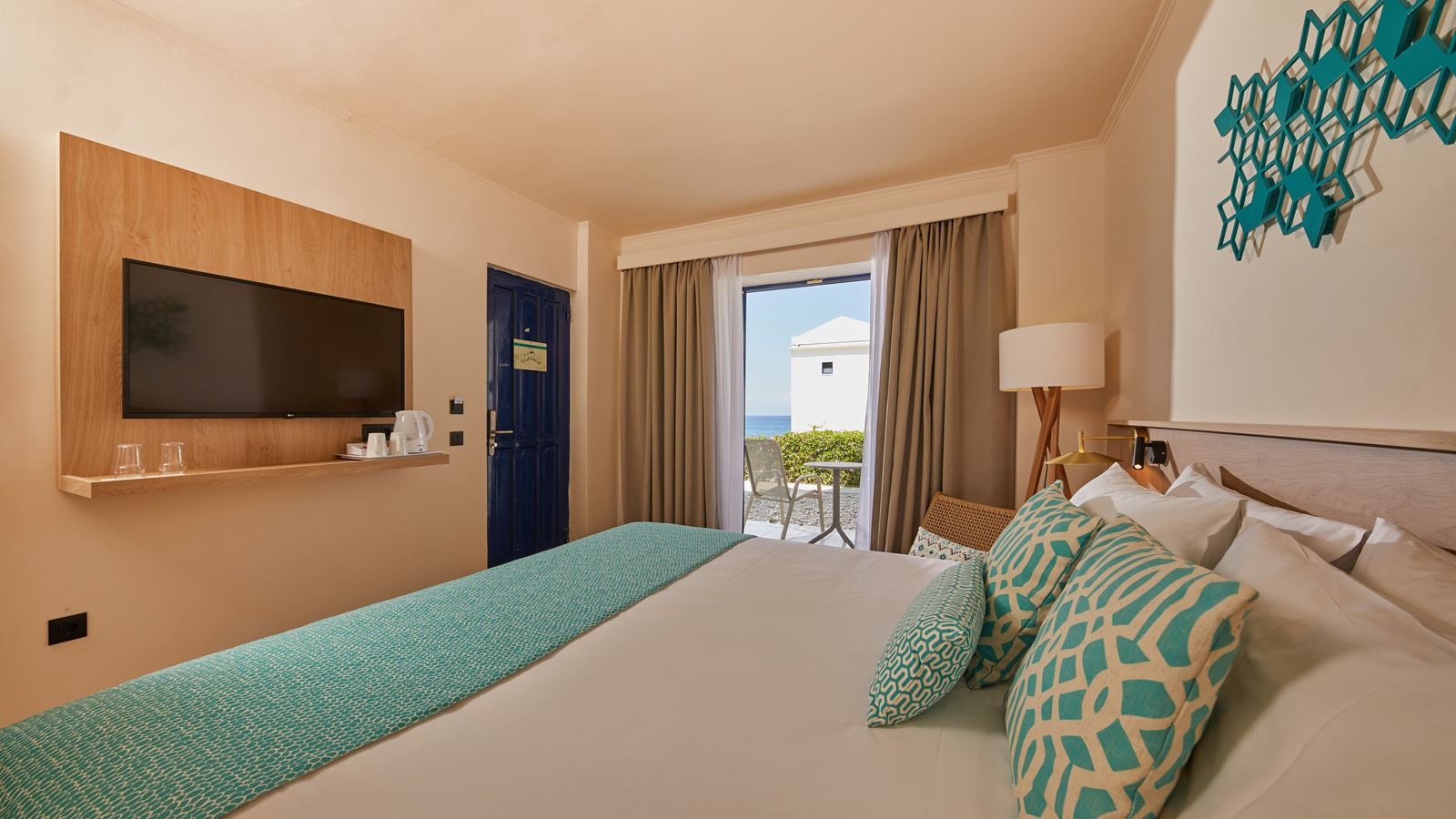 rooms-single-use-room-side-sea-view-balcony-or-terrace