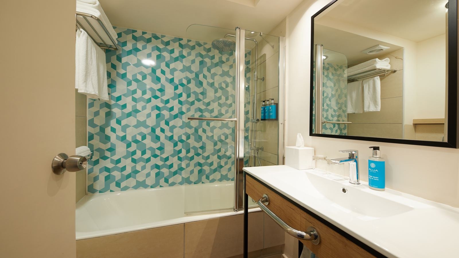 rooms-single-use-room-sea-view-balcony-or-terrace