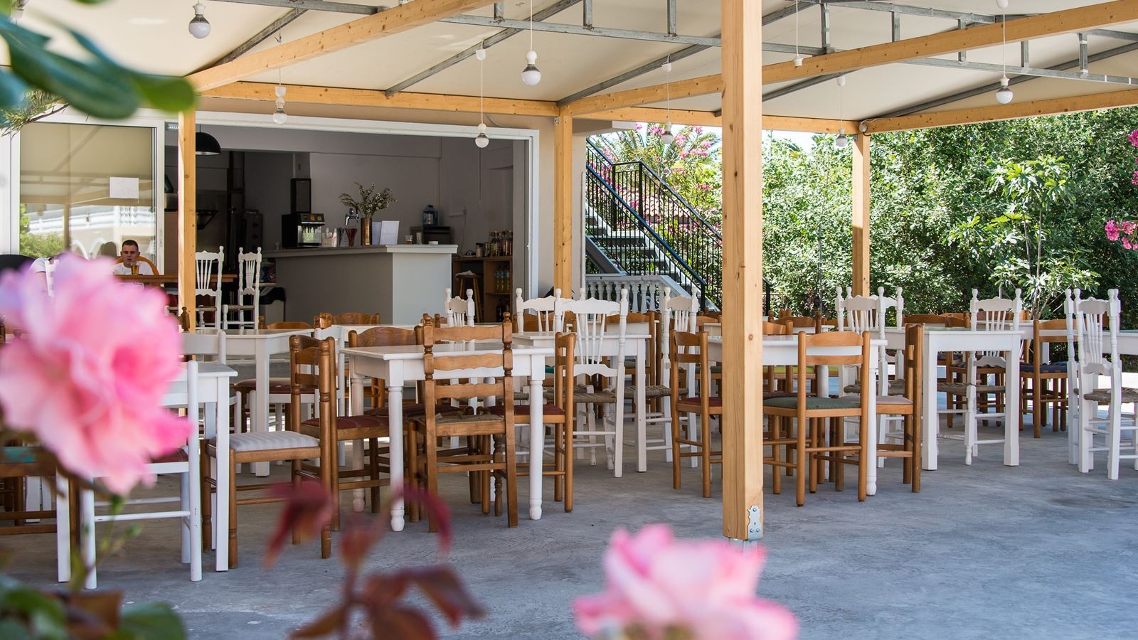 restaurants-restaurant