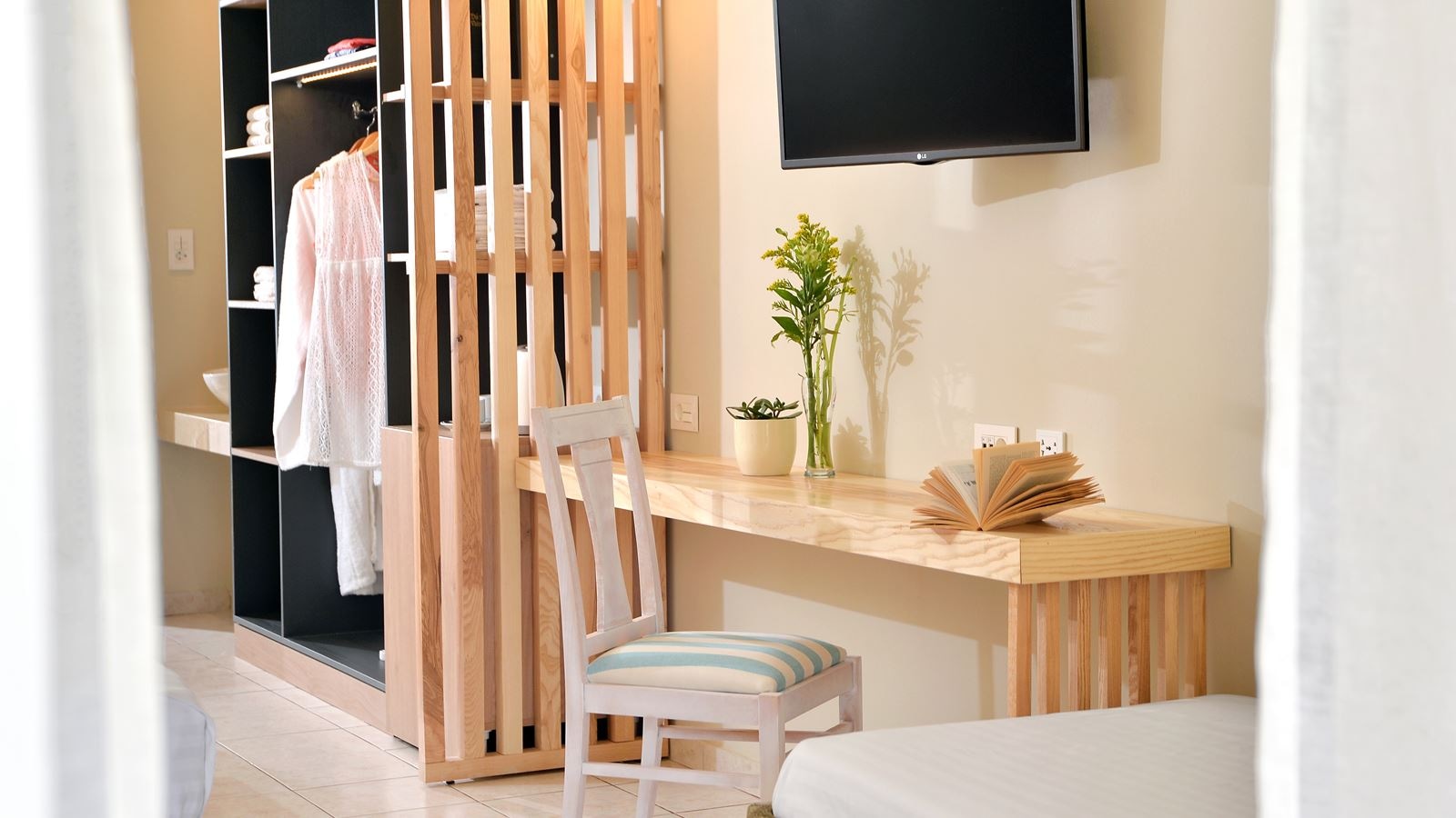 rooms-superior-room-balcony-or-terrace