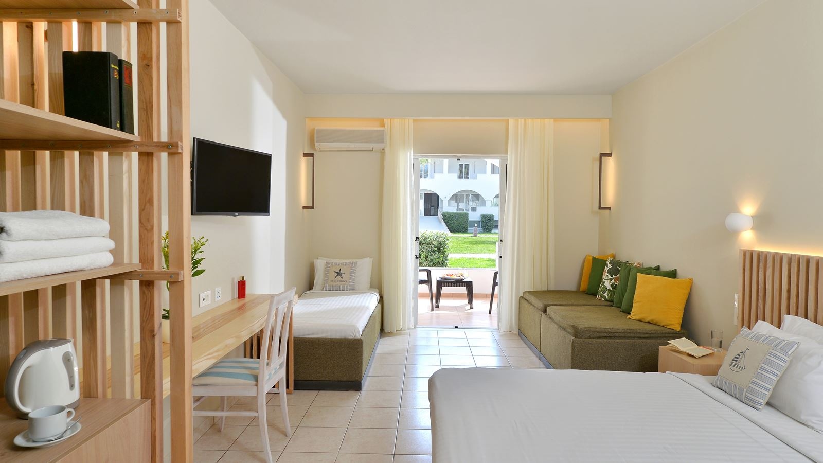 rooms-superior-room-side-sea-view-balcony-or-terrace