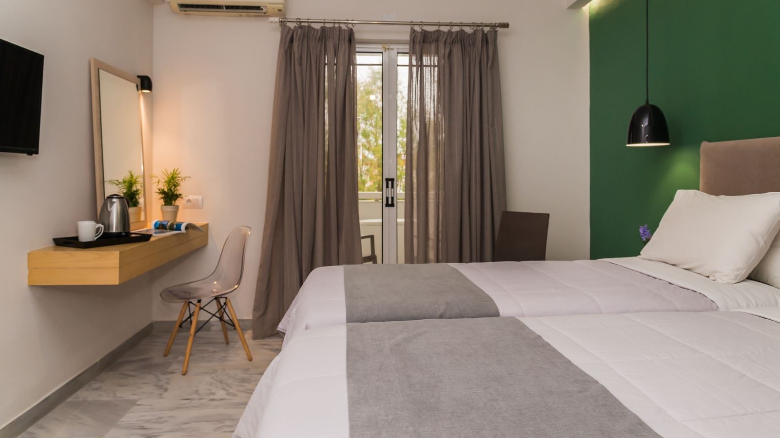 rooms-superior-twin-double-room