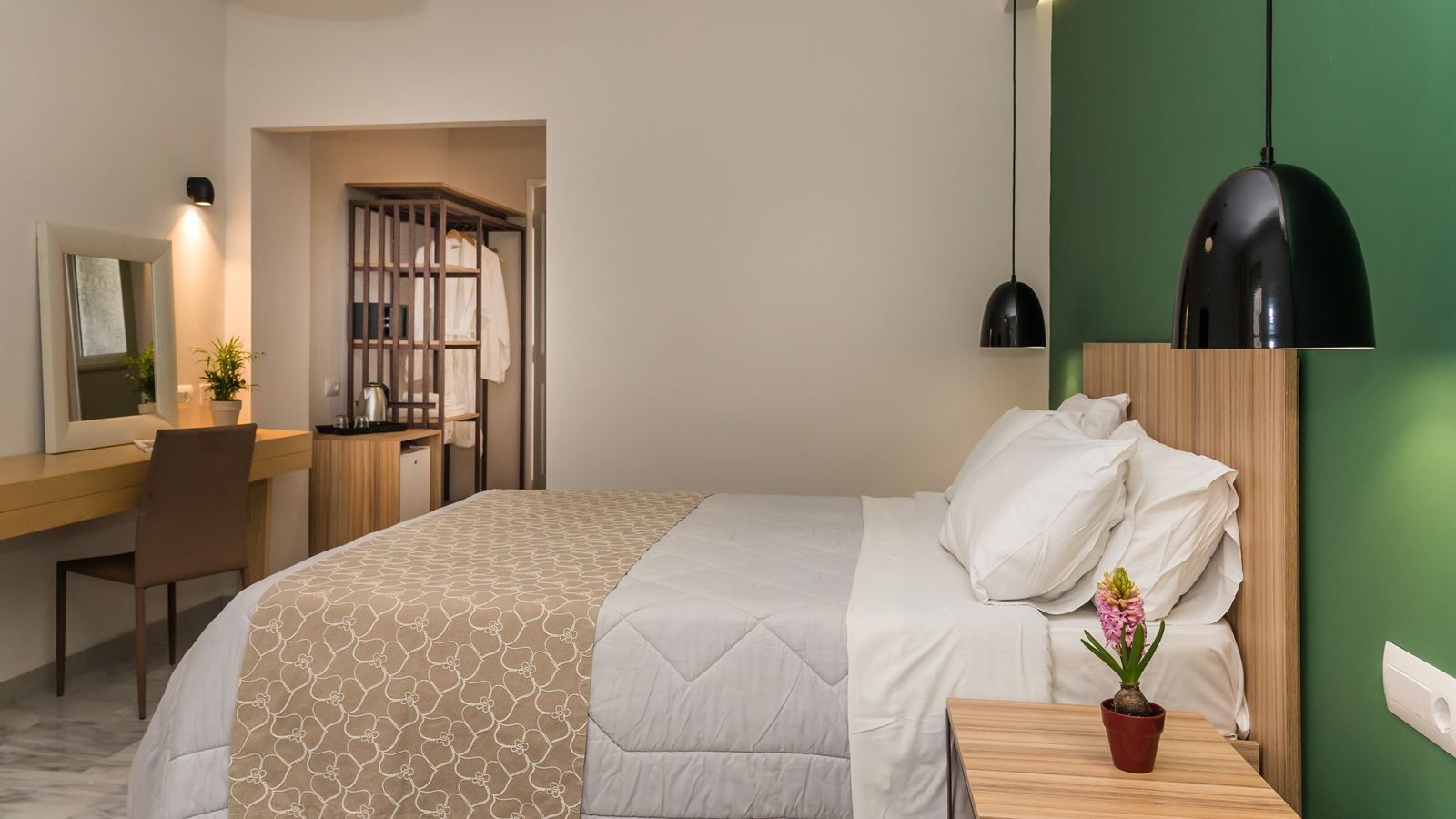 rooms-room-family-balcony-or-terrace