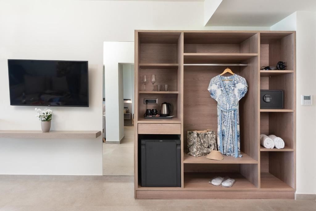 rooms-suite-junior-sea-front--balcony