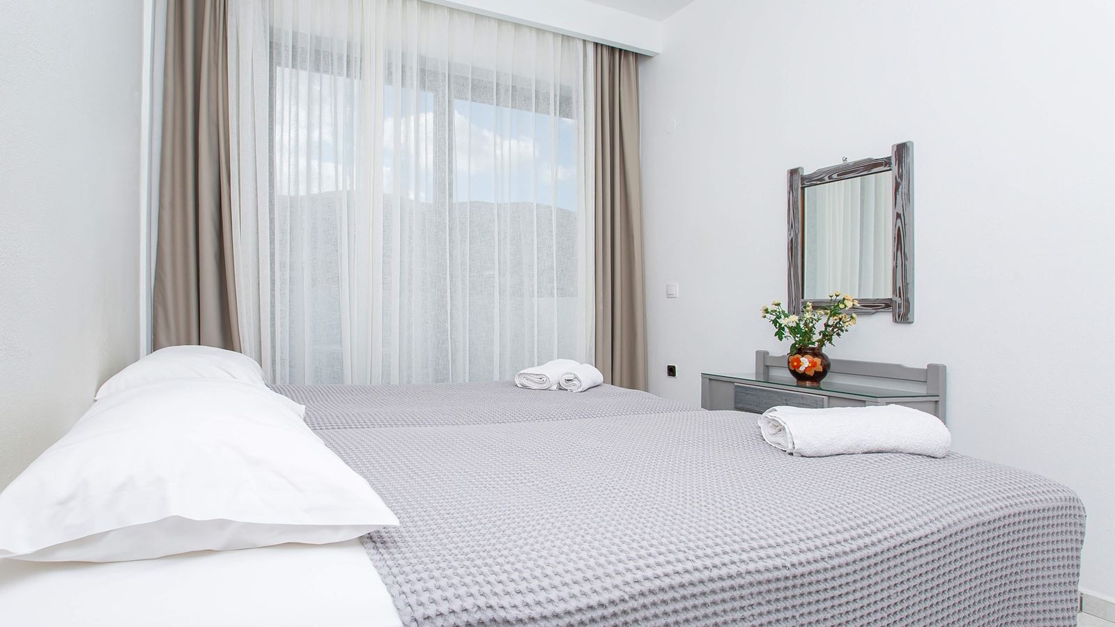 rooms-double-standard-studio