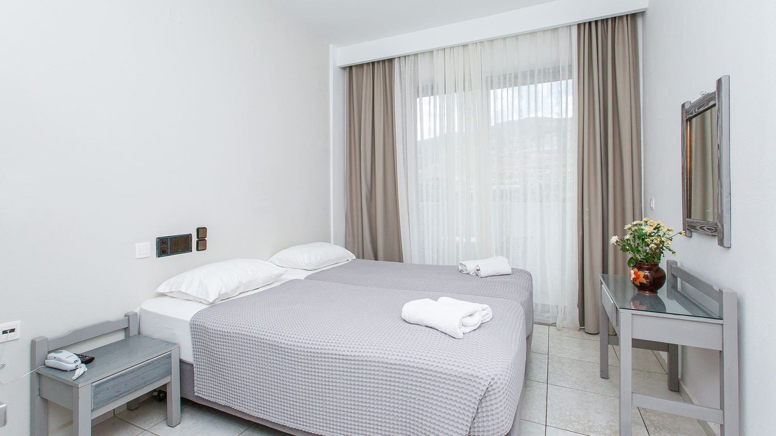 rooms-double-standard-studio