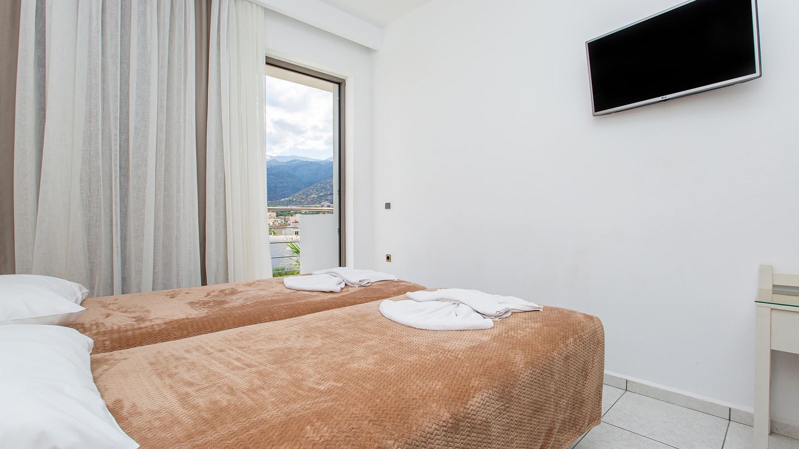 rooms-double-standard-studio