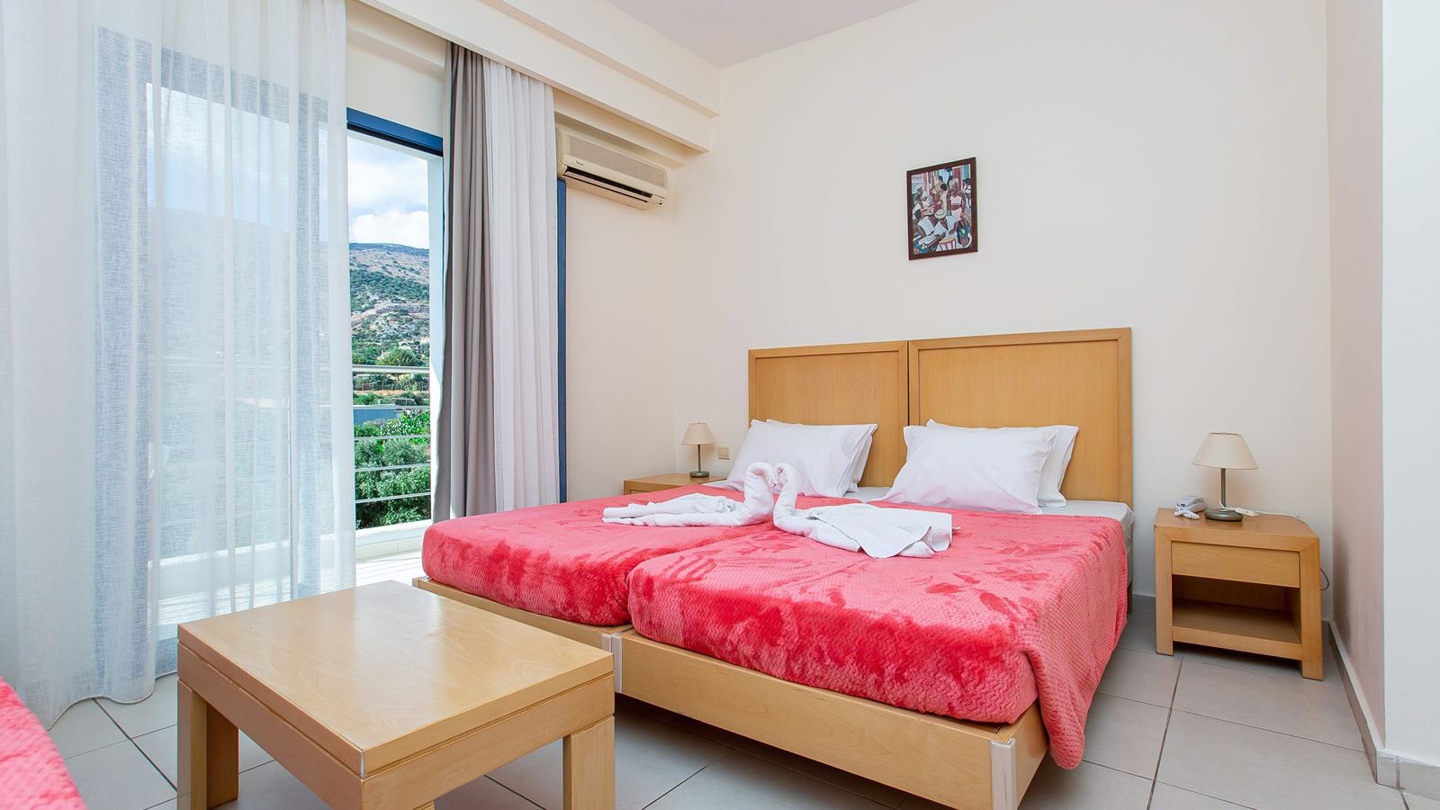 rooms-superior-triple-studio