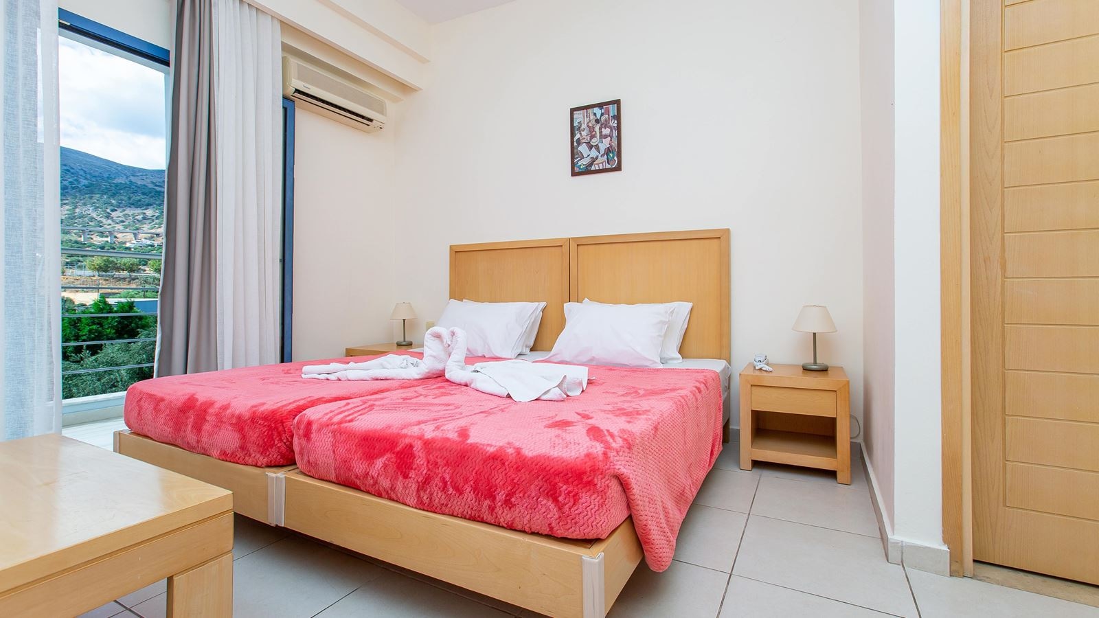 rooms-superior-triple-studio