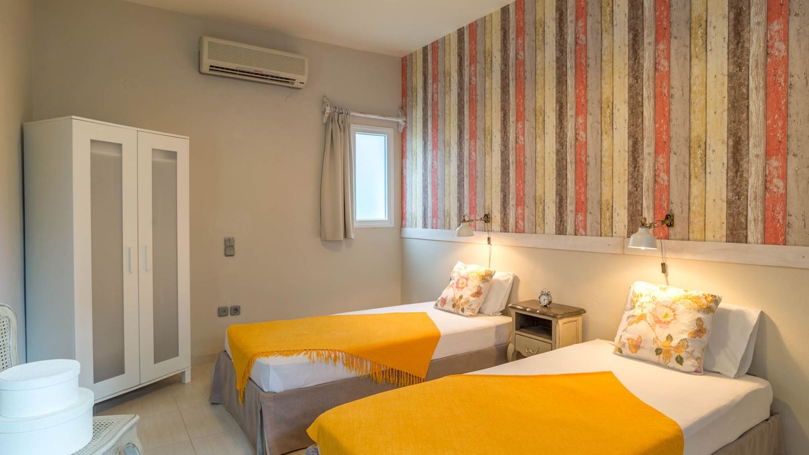 rooms-studio-superior-twindouble-balcony-or-terrace