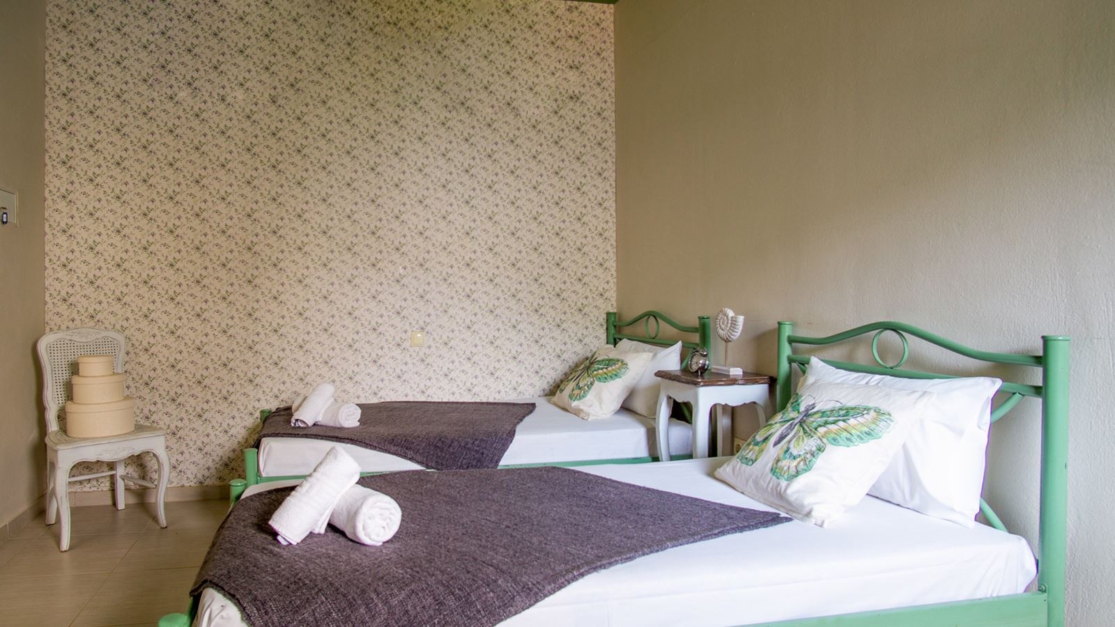 rooms-studio-superior-twindouble-balcony-or-terrace