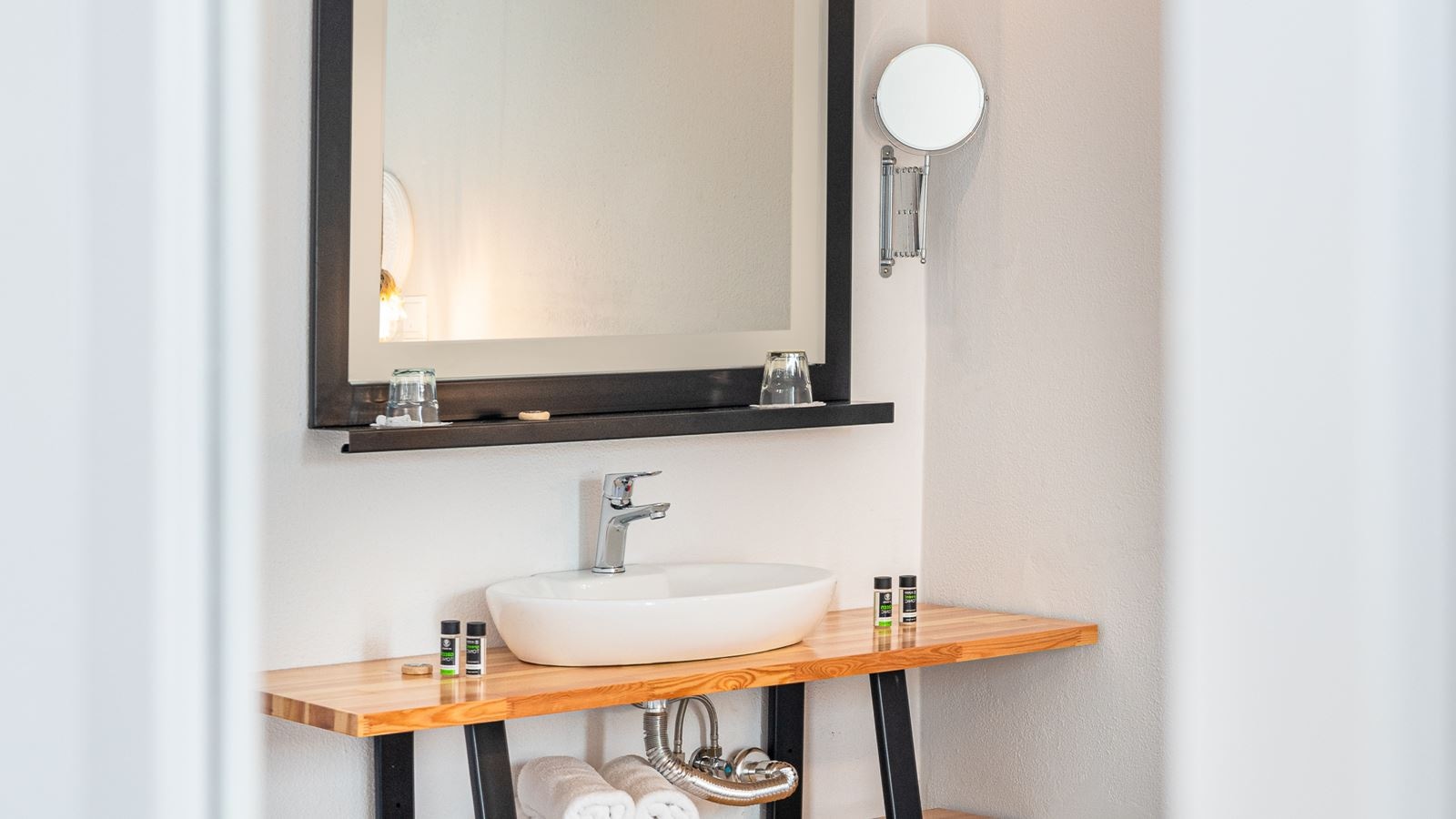 rooms-friend-and-family-room-sea-view