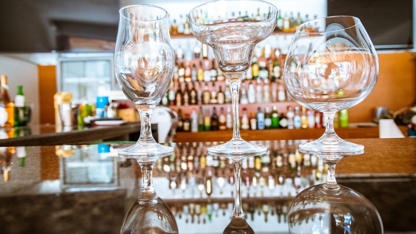 bars-anais-holiday-pool-bar