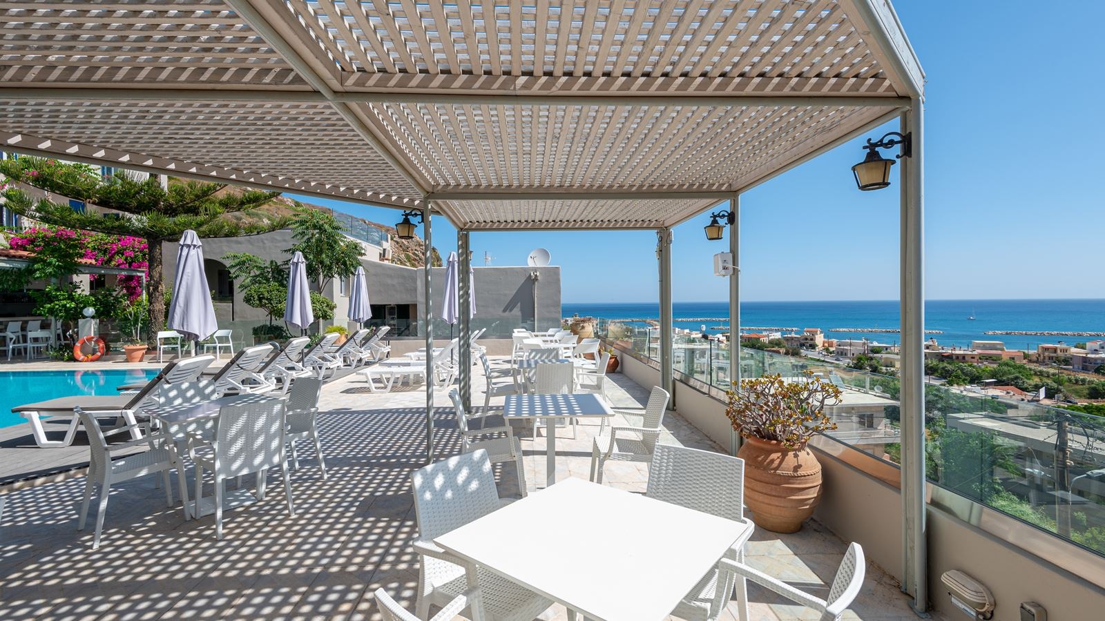 bars-aphea-pool-snack-bar