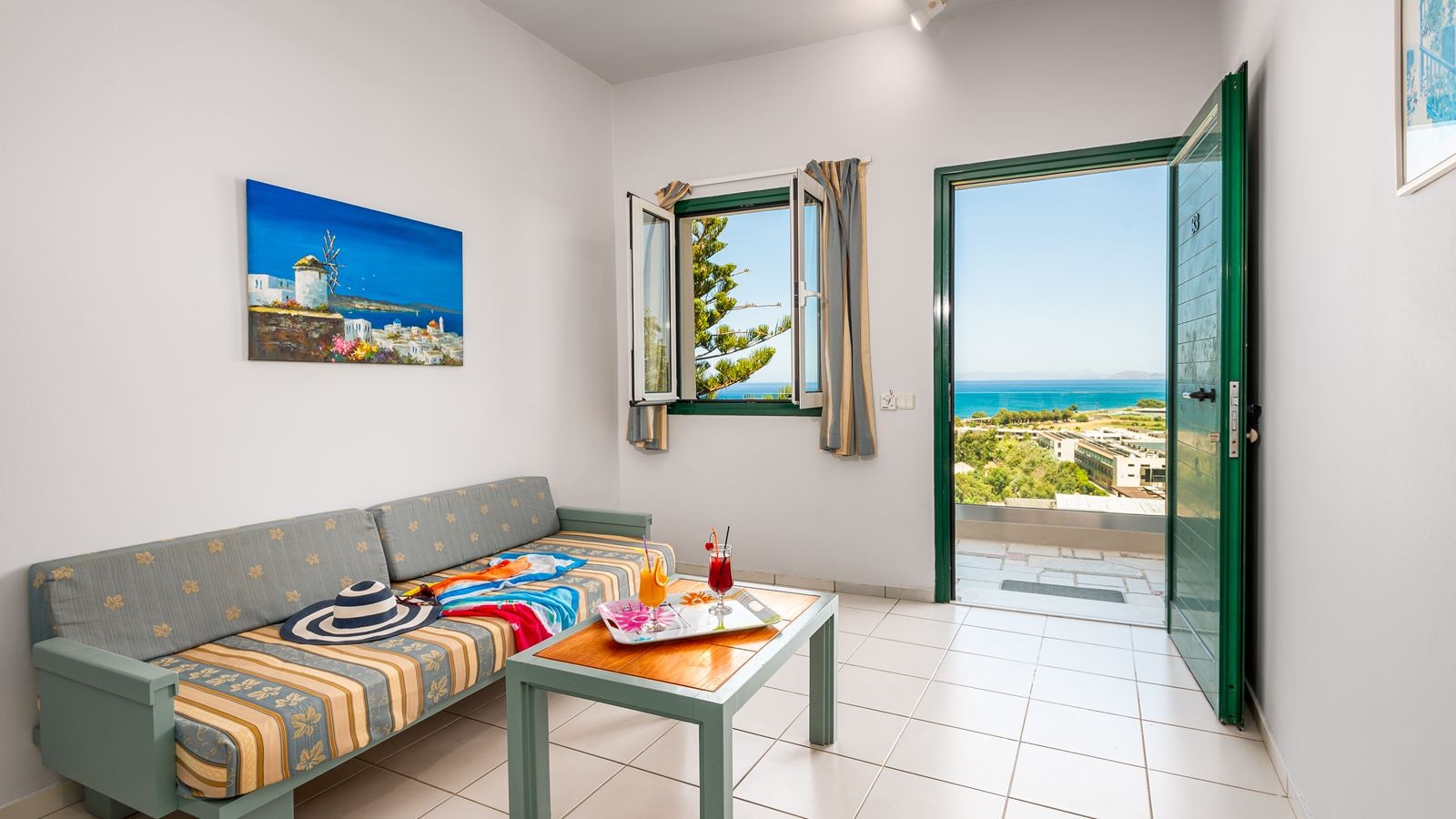 rooms-one-bedroom-apartment-sea-view