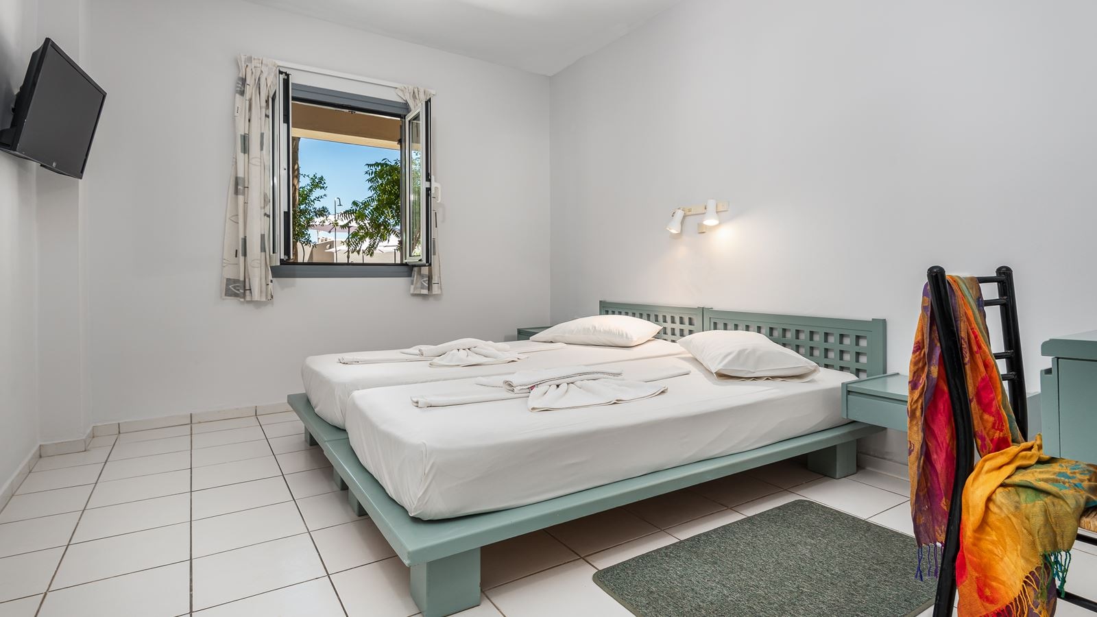 rooms-one-bedroom-apartment-inland-view