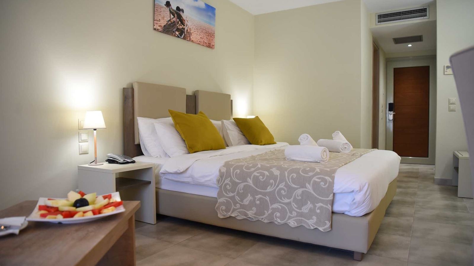 rooms-bungalow-olympus-view-or-garden-view