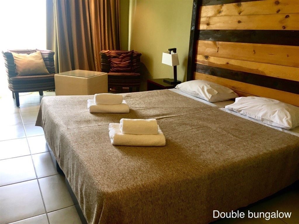 rooms-bungalow-olympus-view-or-garden-view