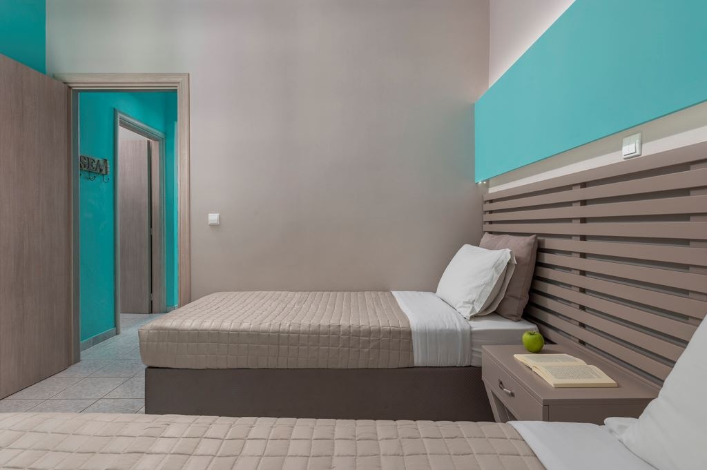 rooms-deluxe-triple-room