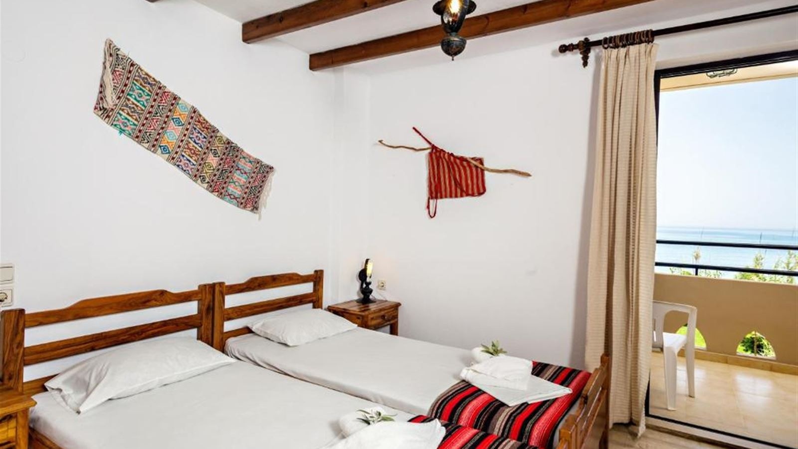 rooms-apartment-side-sea-view-4-pax