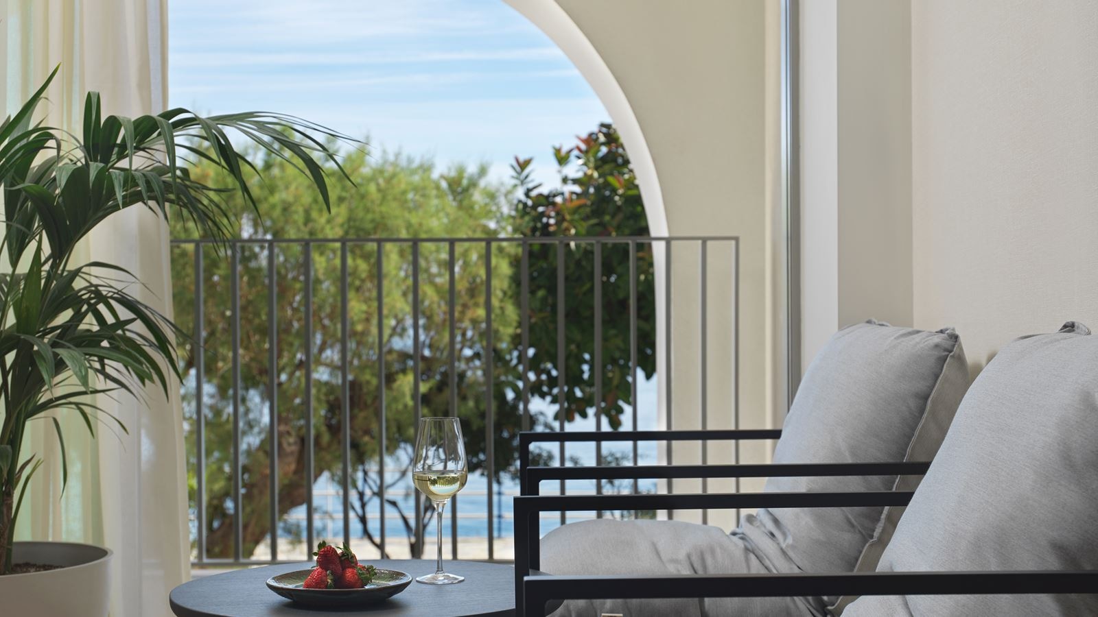 rooms-junior-suite-sea-view