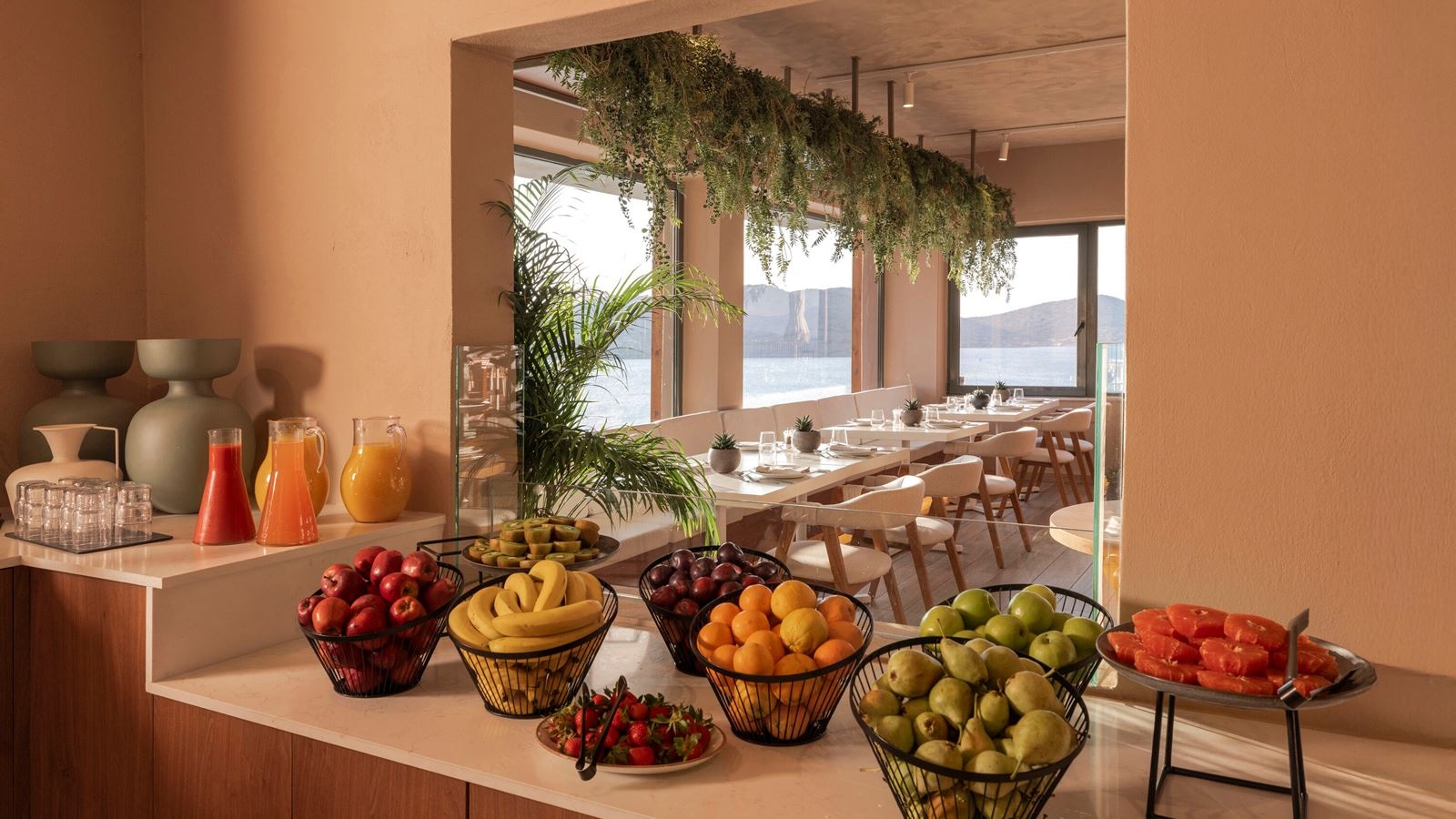 restaurants-island-main-restaurant