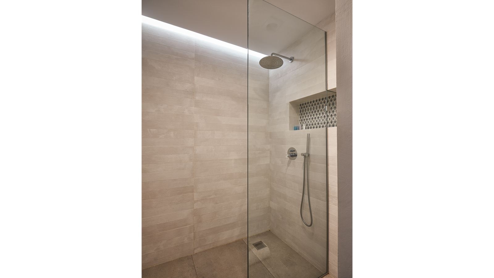 rooms-sapphire-zen-suite-with-outdoor-jacuzzi