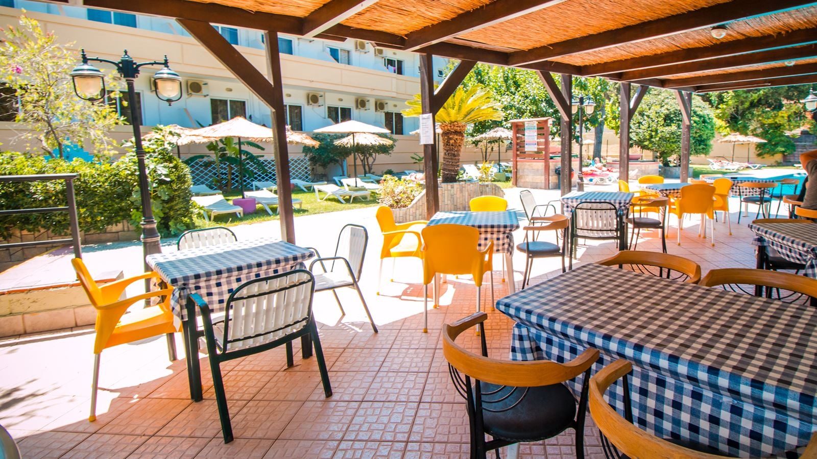 restaurants-snack-main-restaurant