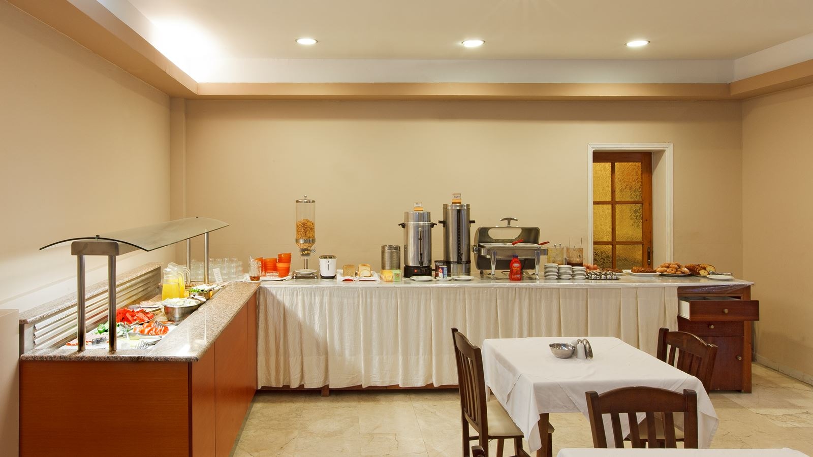 restaurants-breakfast-room