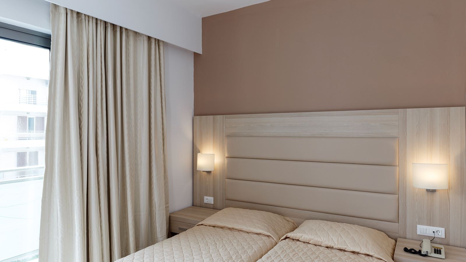 rooms-double-room-land-view