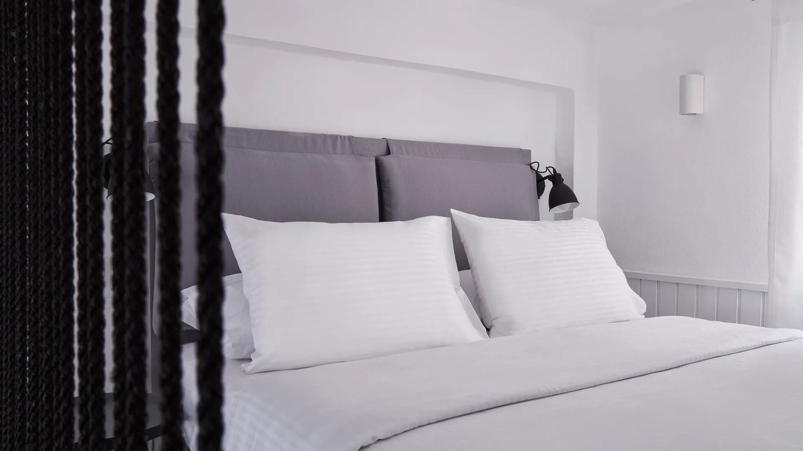 rooms-superior-room-with-caldera-view