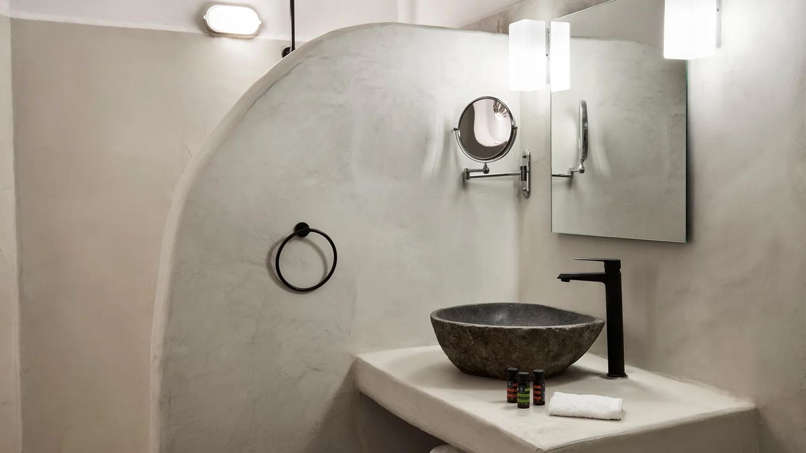 rooms-superior-room-with-caldera-view