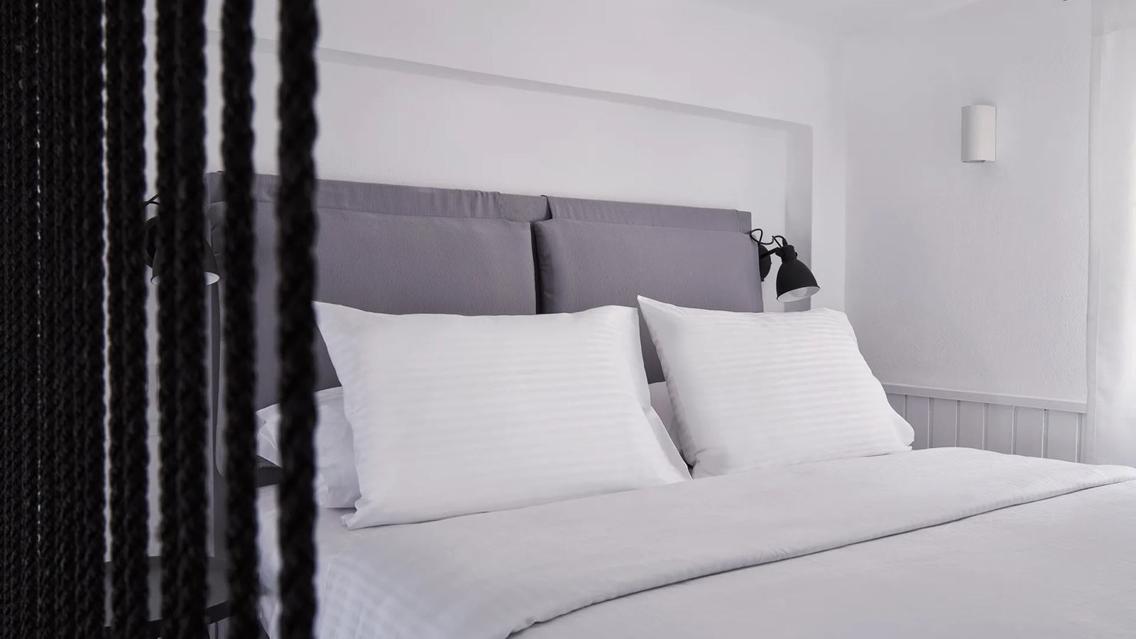 rooms-family-suite-with-caldera-view