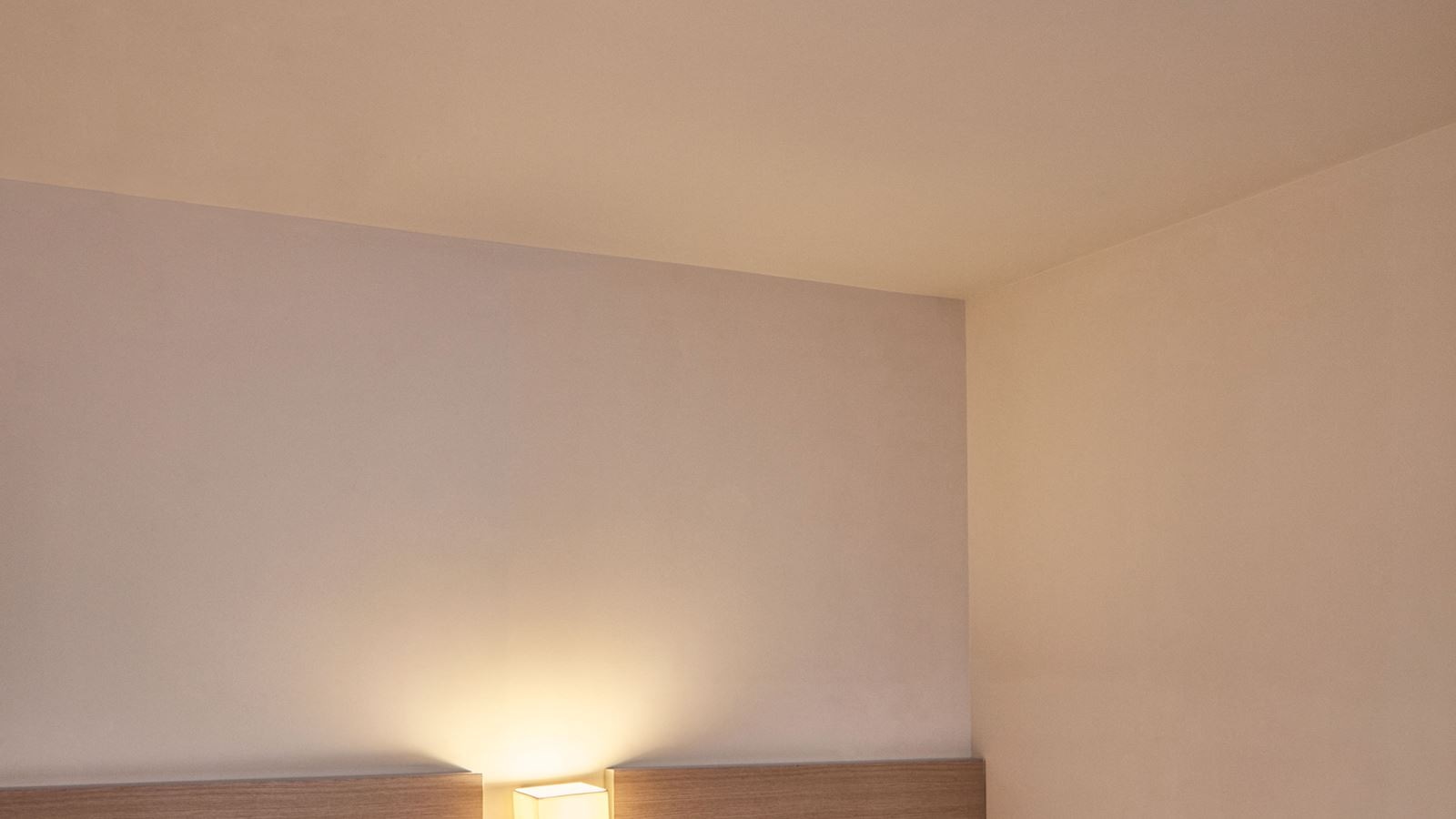 rooms-family-room-inland-view