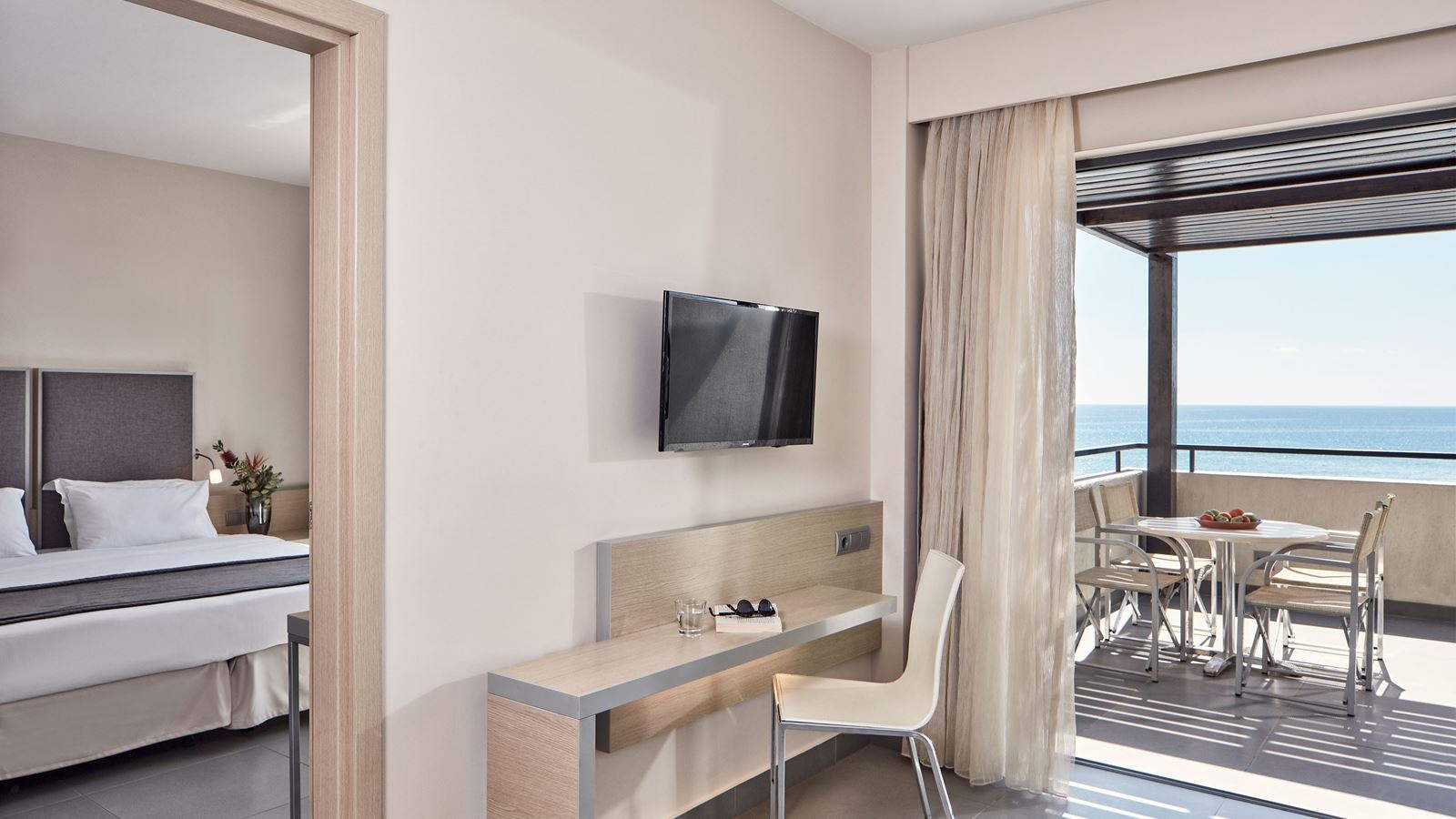 rooms-family-suite-sea-view