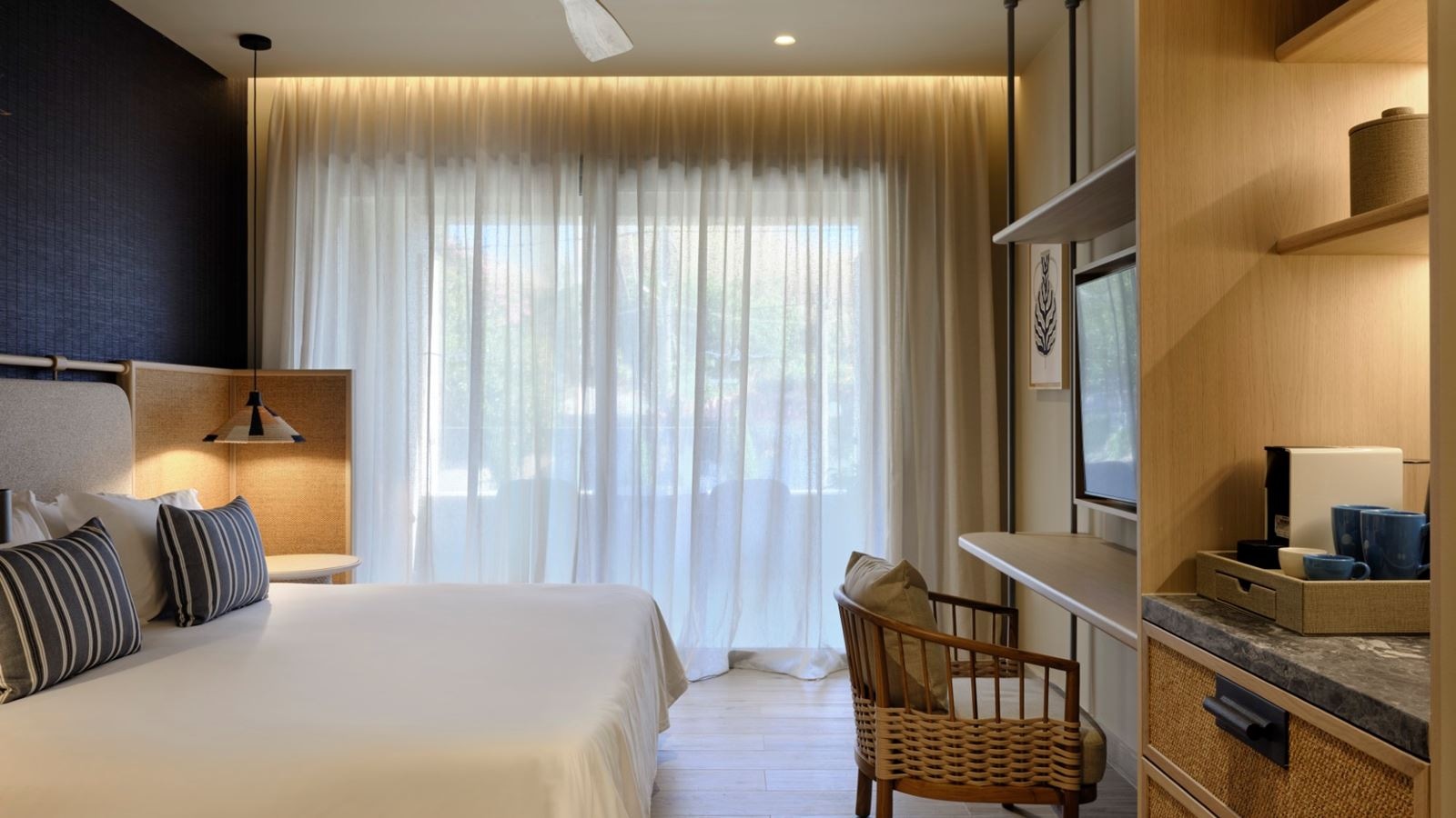 rooms-deluxe-inland-view