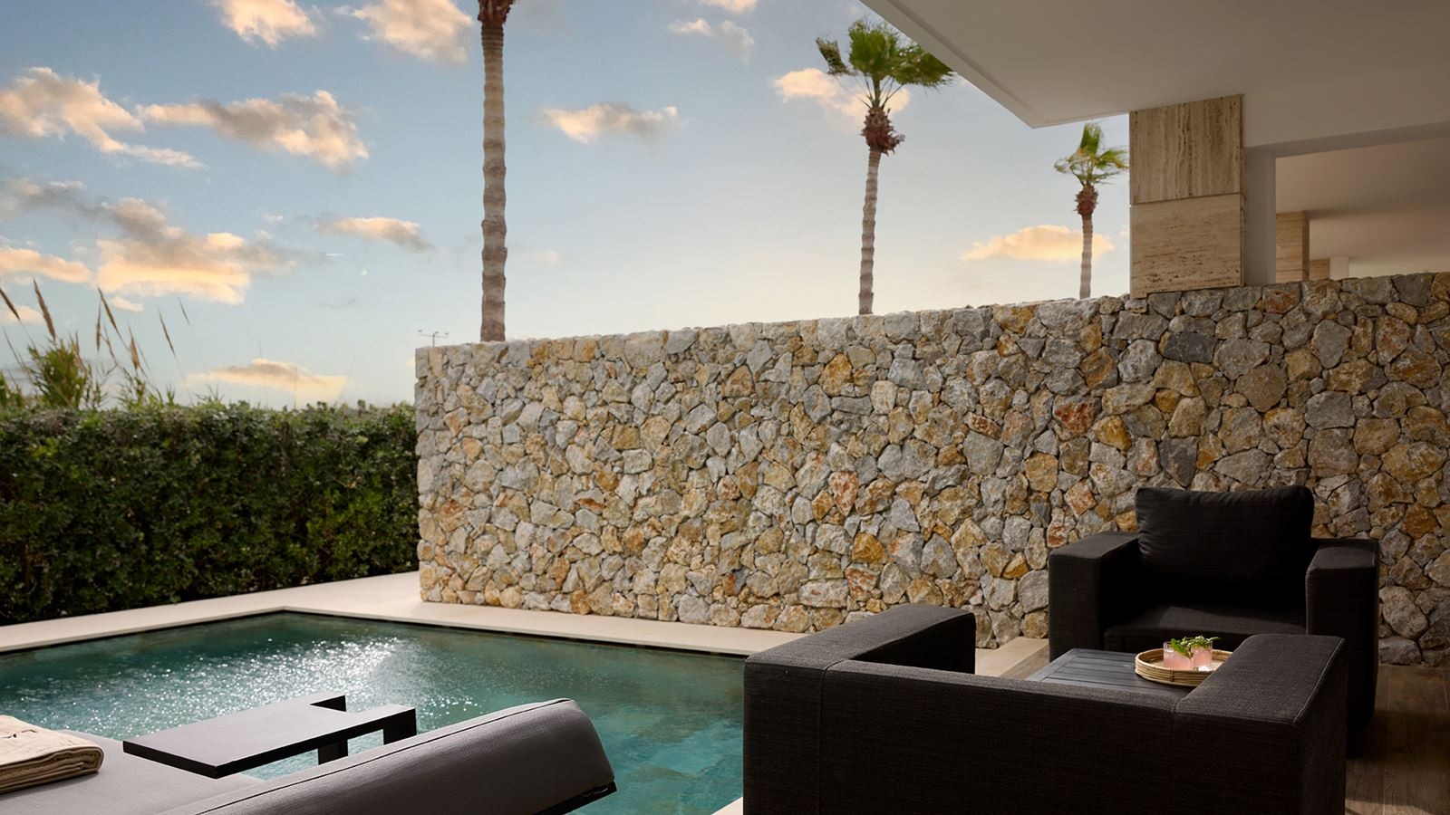 rooms-design-suite-private-pool