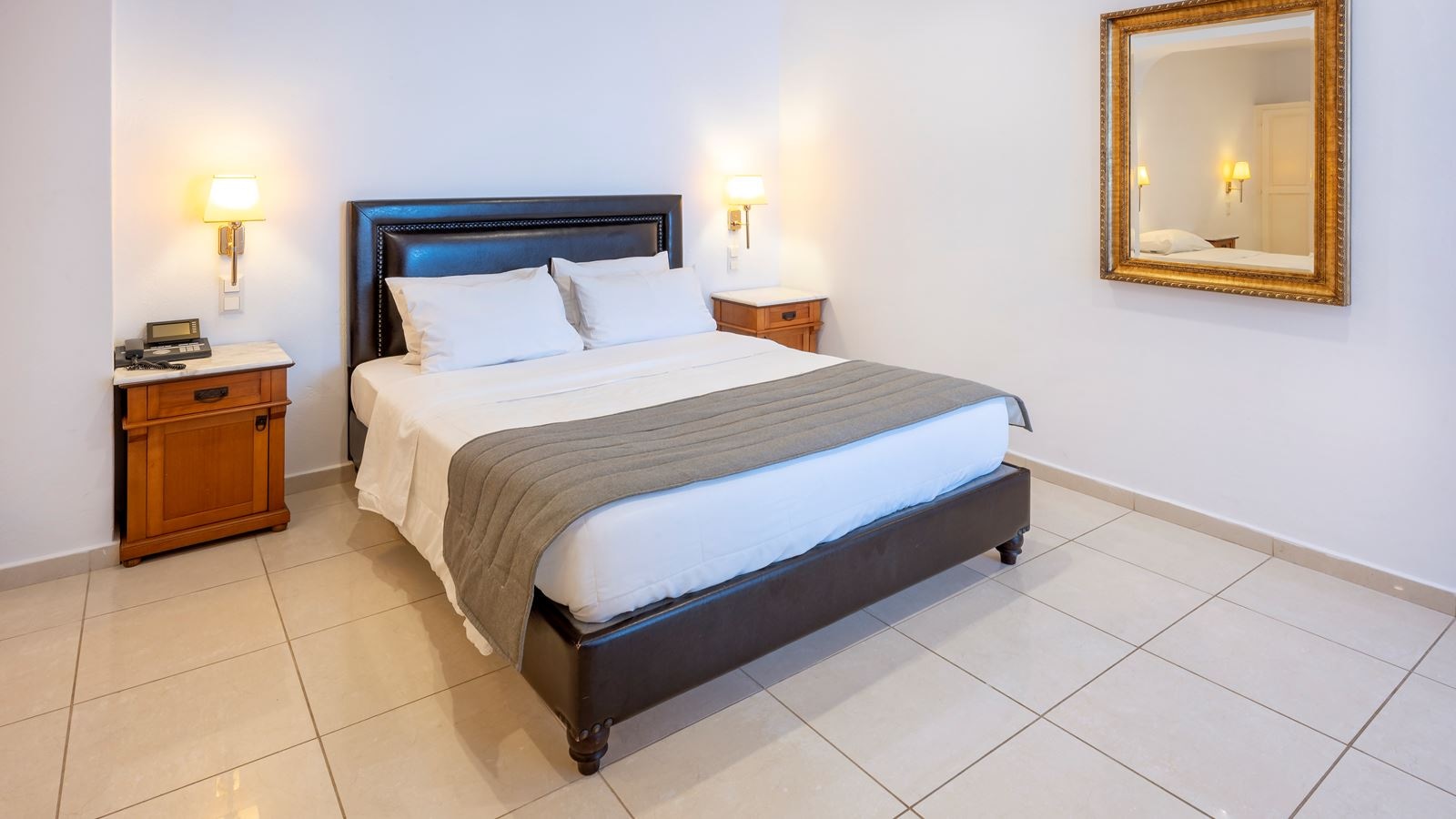 rooms-superior-room-with-shared-pool