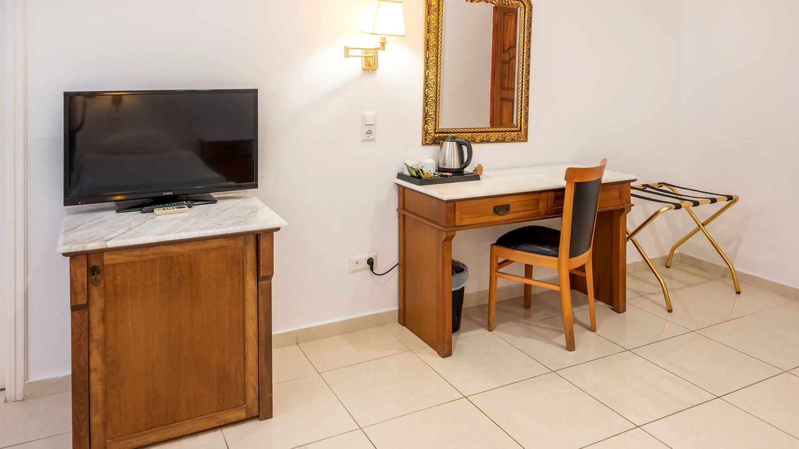 rooms-superior-room-with-shared-pool